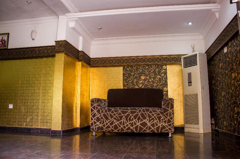 איקג'ה Theodawn Hotels @ Suite 29 מראה חיצוני תמונה