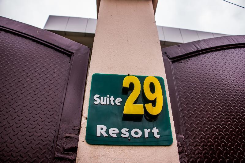 איקג'ה Theodawn Hotels @ Suite 29 מראה חיצוני תמונה
