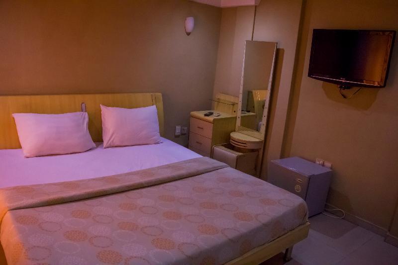 איקג'ה Theodawn Hotels @ Suite 29 מראה חיצוני תמונה