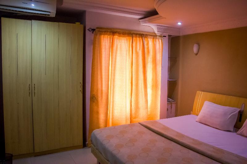איקג'ה Theodawn Hotels @ Suite 29 מראה חיצוני תמונה